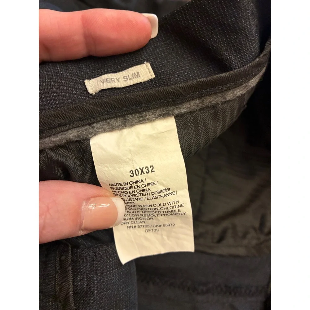 Perry Ellis Navy Very Slim Pants Men Size 30x32 Office Special Occasion Slacks